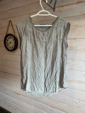 Pistache | Grey Sleeveless Linen Blend Top